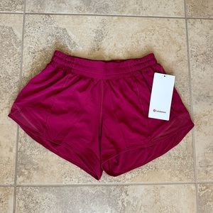 NWT Lululemon - Athletic Shorts - Size 6
